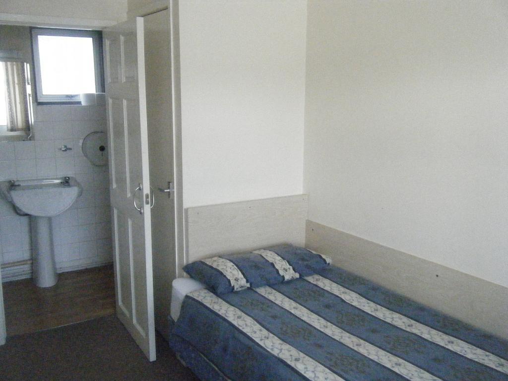 Tudor Court Hotel Swansea Quarto foto